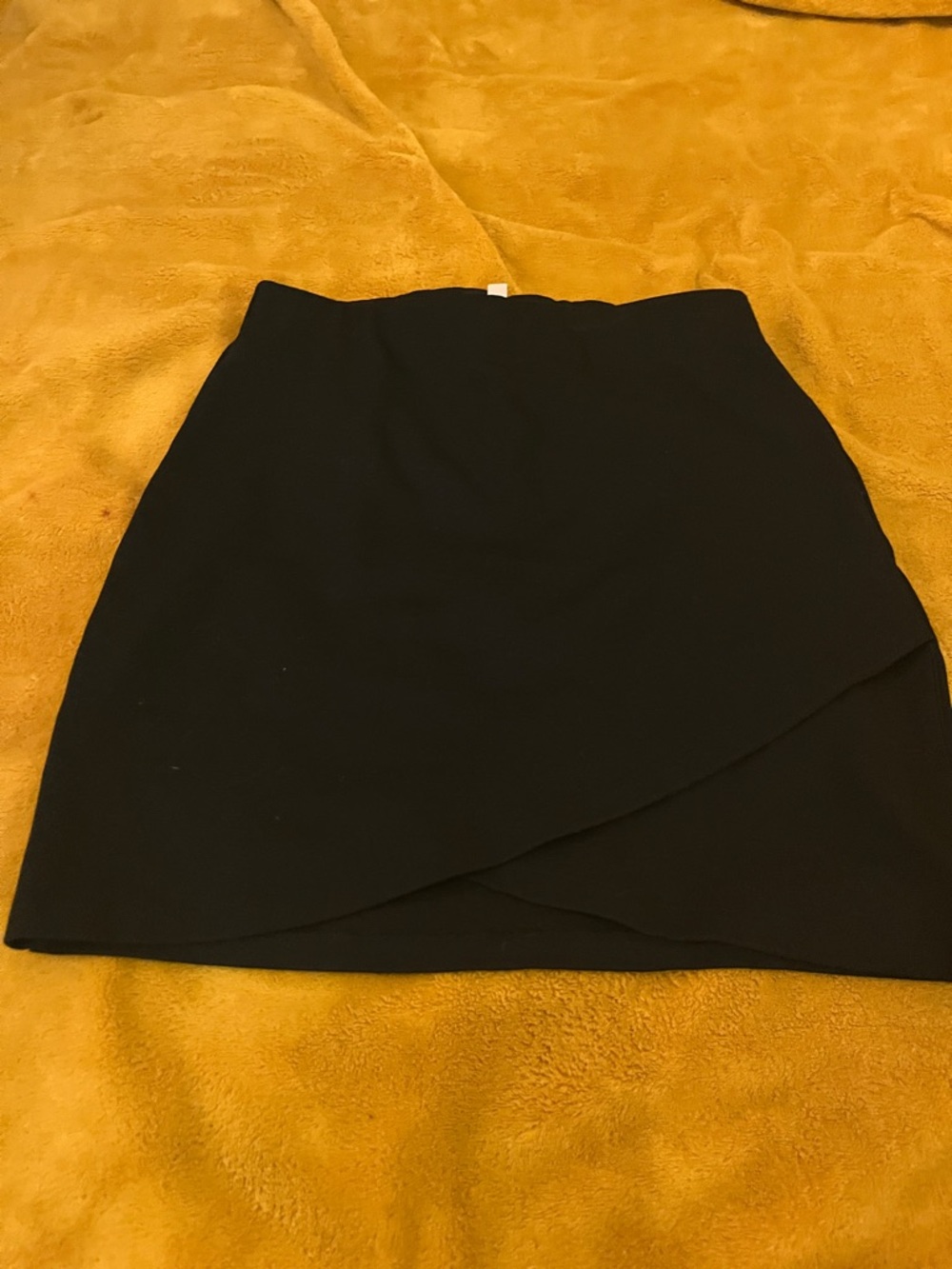 Sezane Calvi Skirt in Black